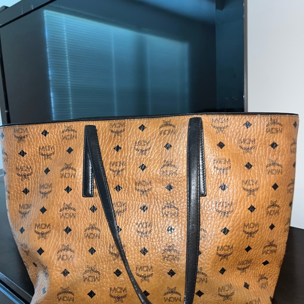MCM Brown and Black Tote Bag with Iconic Monogram - Picture 2 of 3